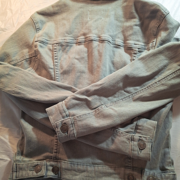 GUESS Women's Distressed Ladies Army Green Small Denim Jacket -   Never Worn - Picture 12 of 14